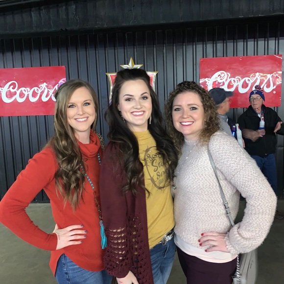 Meet your Posher, Christy - Picture 9 of 15